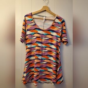 Lularoe - UNICORN! Rare Perfect T - hard to find print - NWOT - size M
